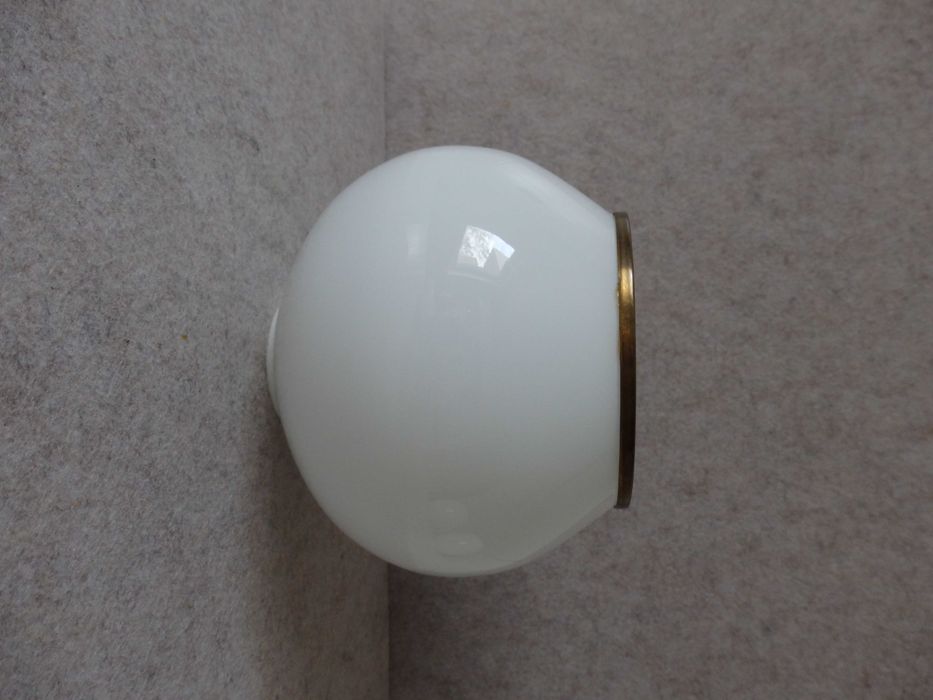 Klosze białe kule , komplet 3 szt. z lat 70 tych. Do żyrandola.