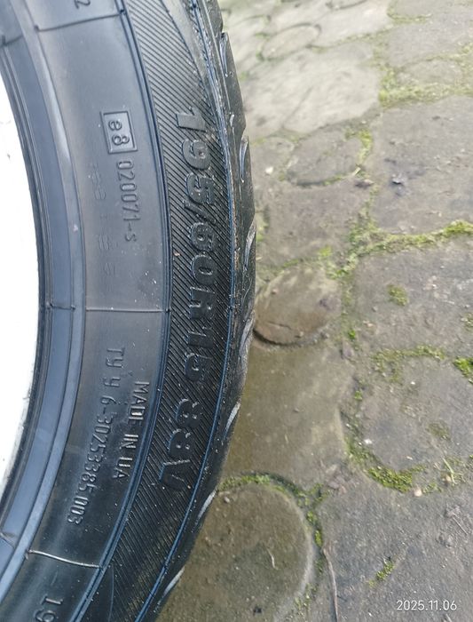 Колеса на автомобіль.  .