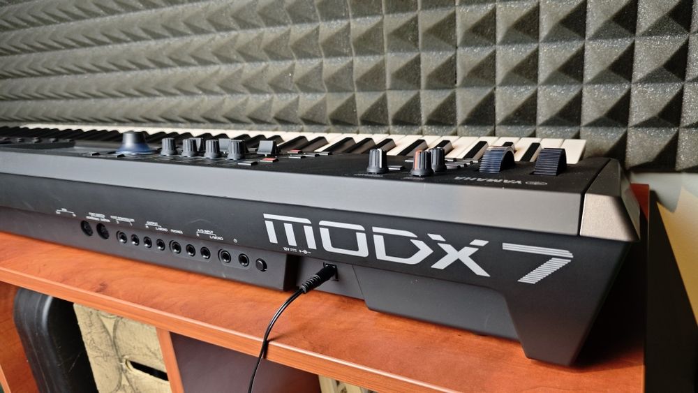 Yamaha MODX7  stan idealny