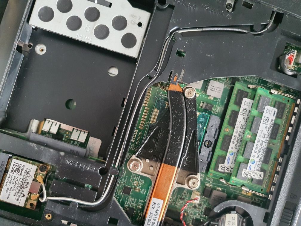 Dell Vostro 3700