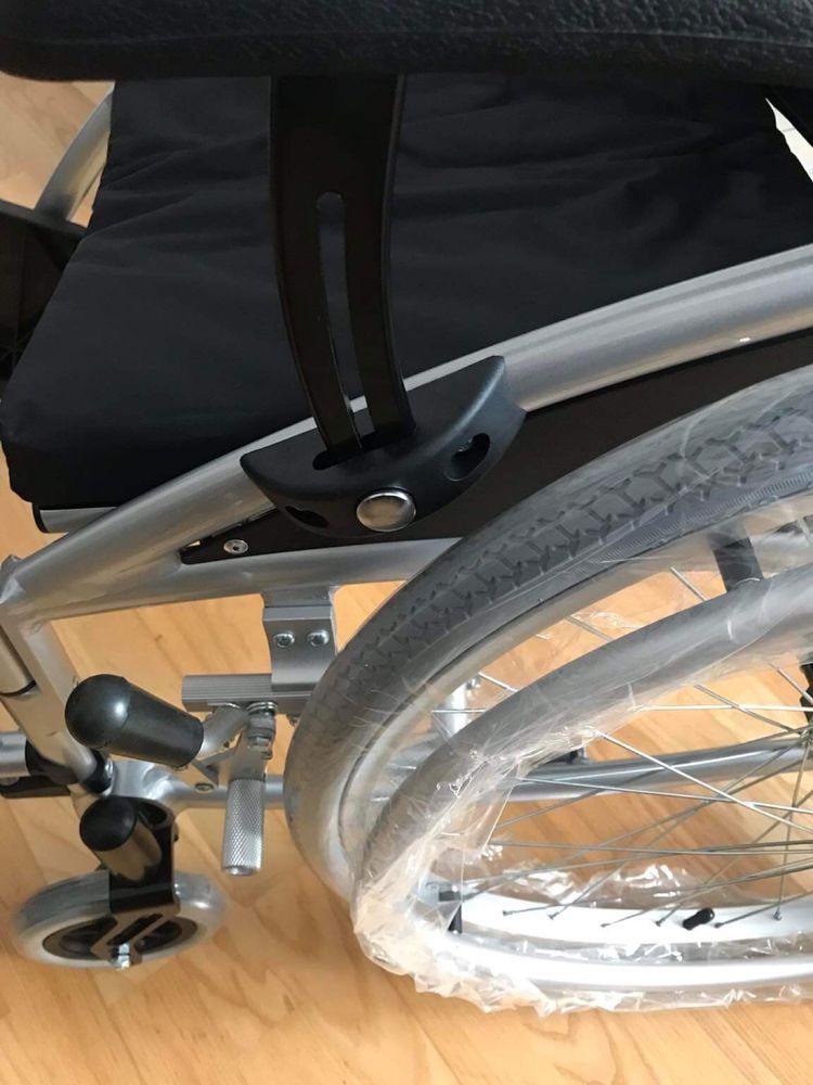 Wózek inwalidzki ręczny Vitea Care