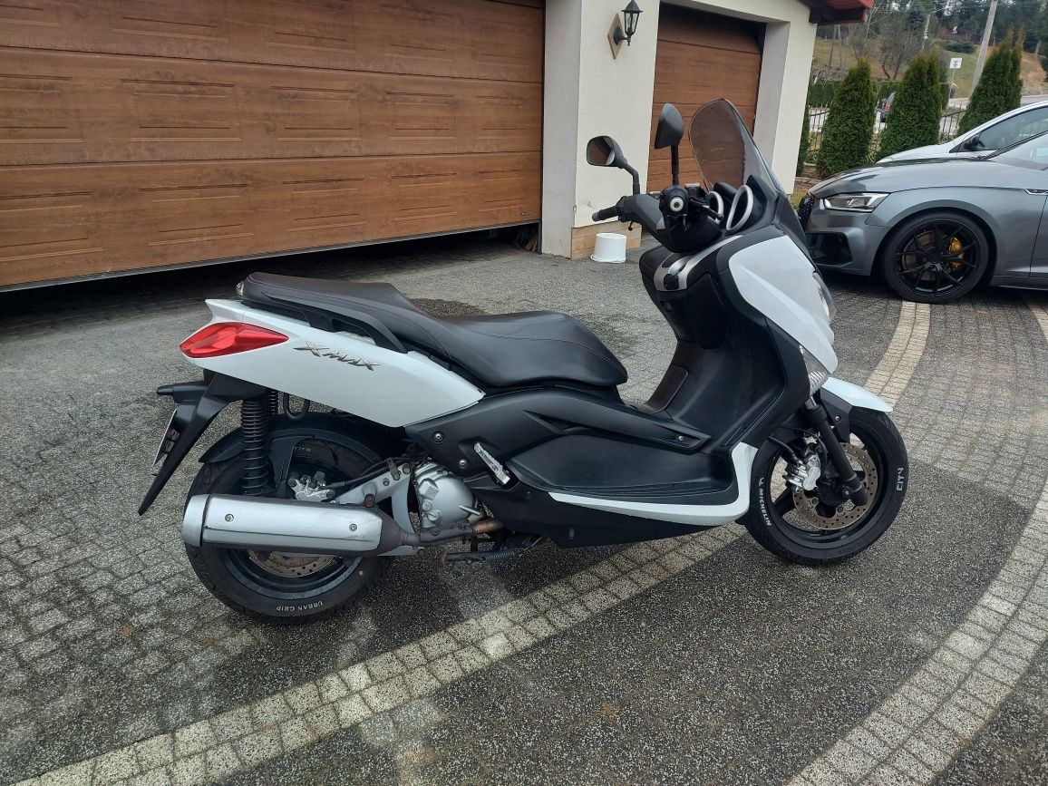 Yamaha X-MAX 250