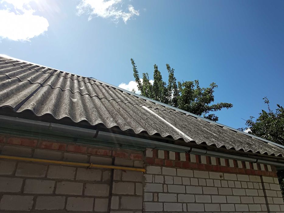 Ремонт крыш, кровли. Работы по монтажу шифера. Установка стекол.