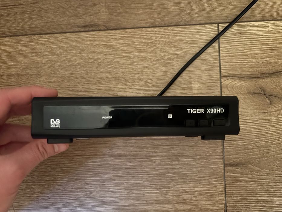 Tiger x90hd супутниковий тюнер ресивер