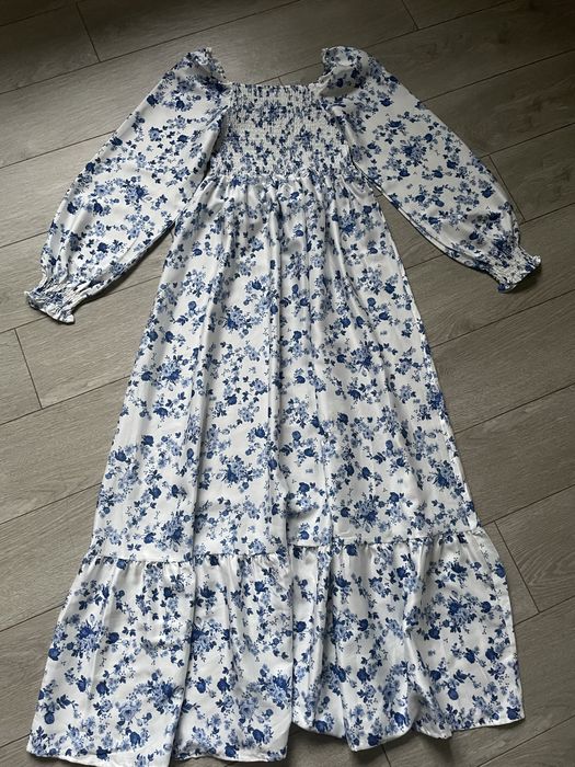 Продається жіноча сукня