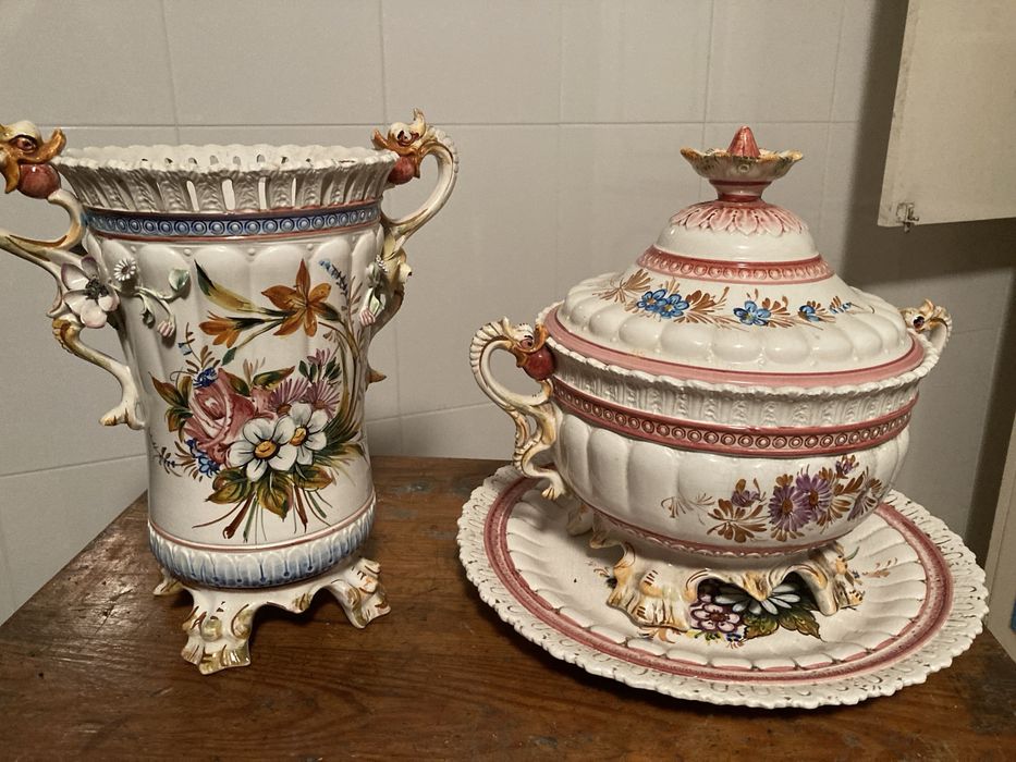 Louça decorativa muito antiga