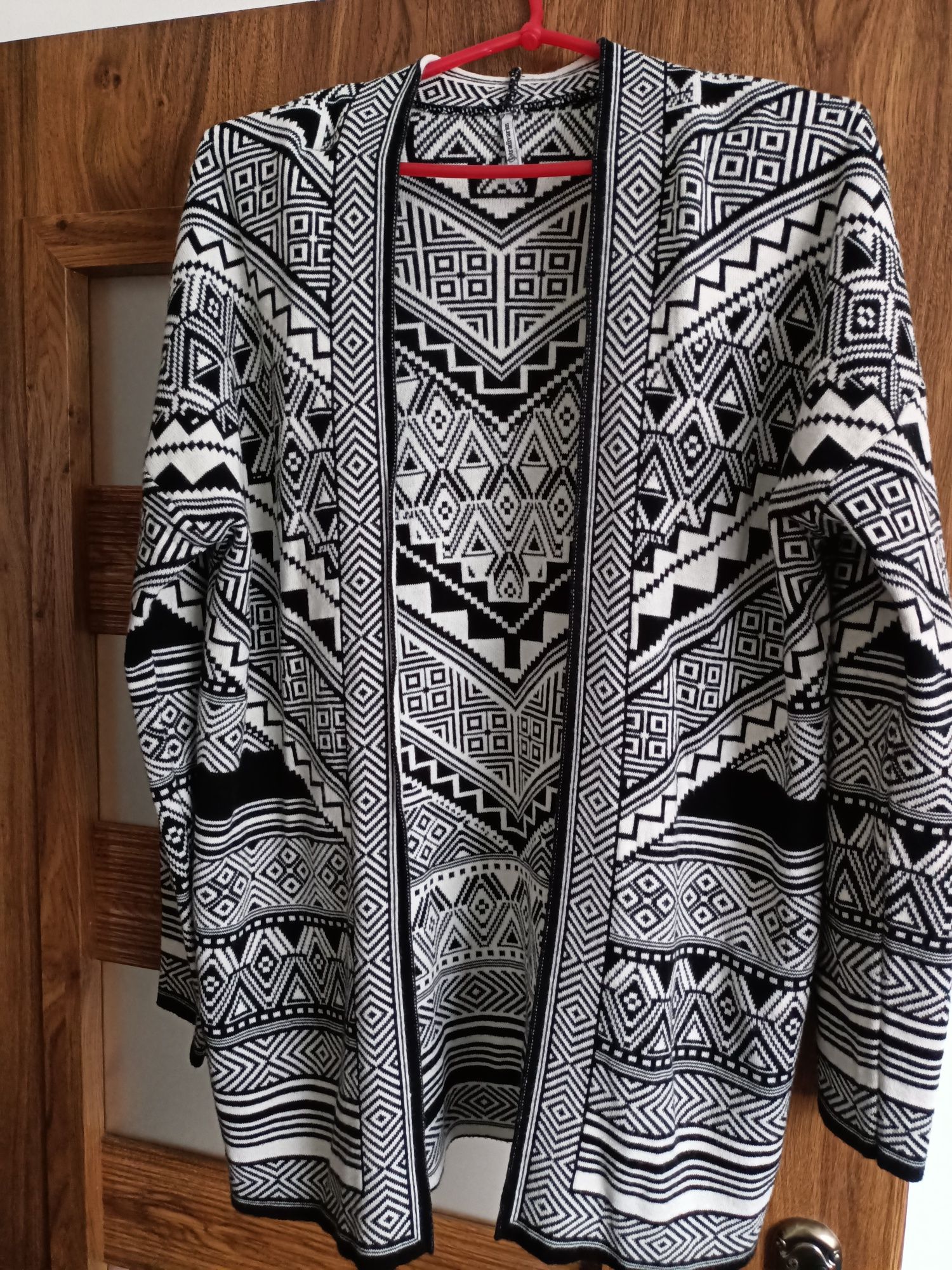 Sweter Kardigan Narzutka Stradivarius rozmiar M