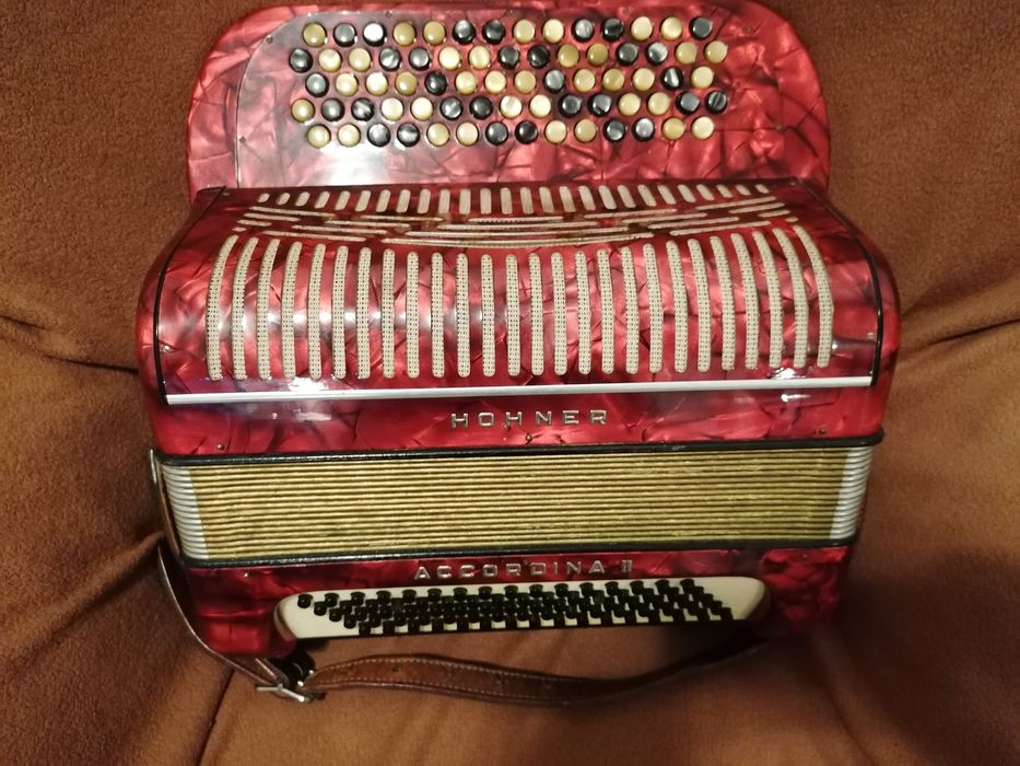 Acordeon marca Hohner