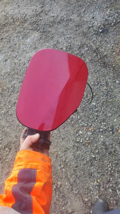 Лючок зарядки Ford Mustang mach-e.