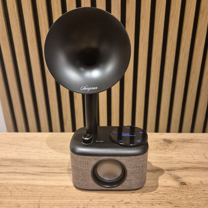 Sprzedam radio gramofon na baterie sangean cp 100d