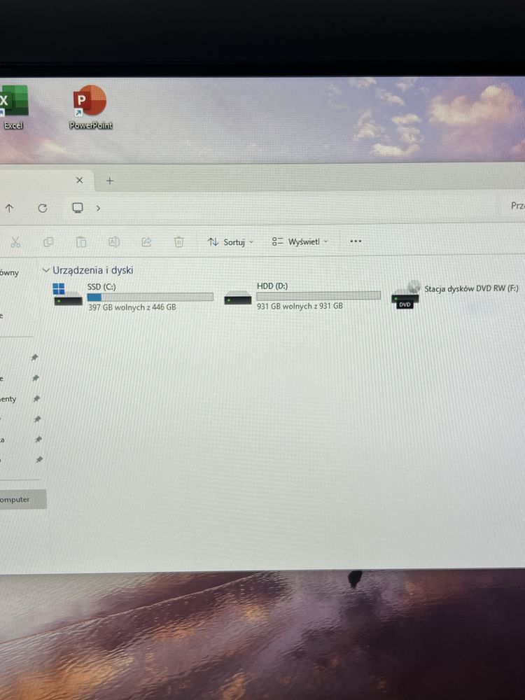 Komputer stacjonarny, dysk SSD, 8GB RAM, grafika, Windows 11, Office