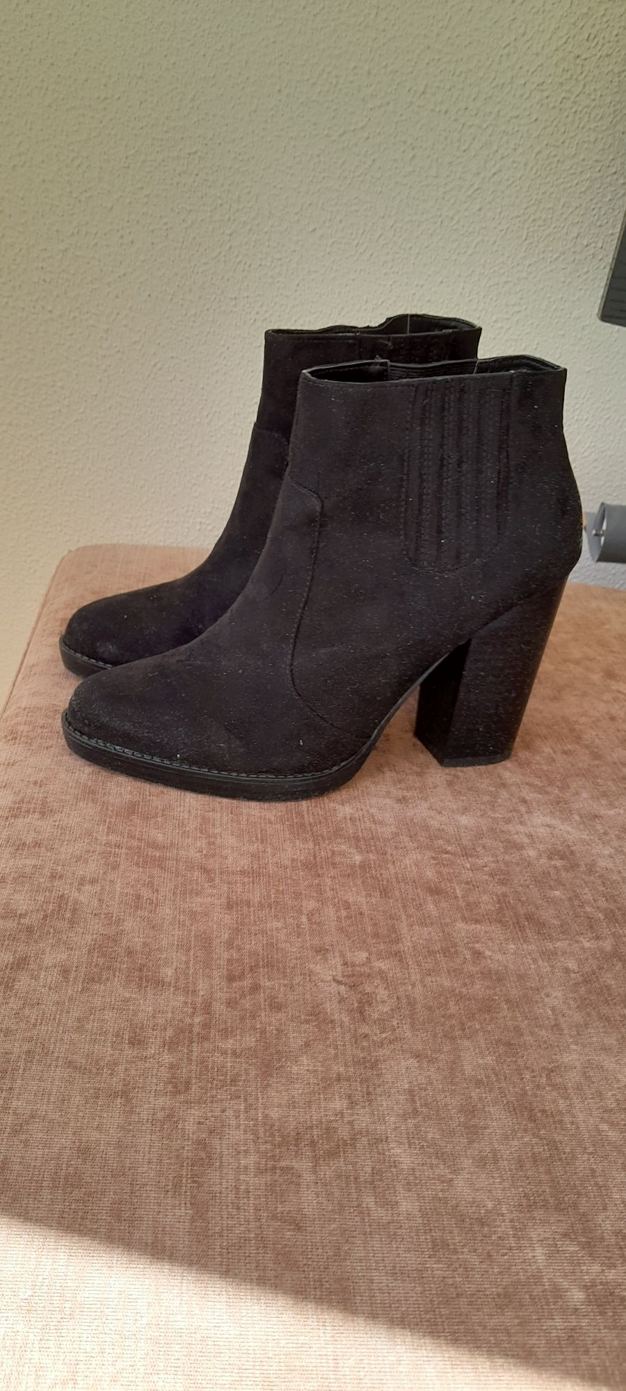 Botas pretas Zara , tamanho 41.