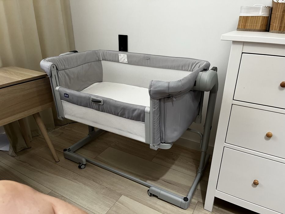 Lozeczko dostawne chicco next2me