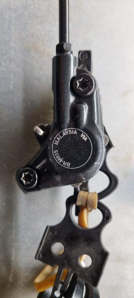 Travão BTT Shimano Deore M615