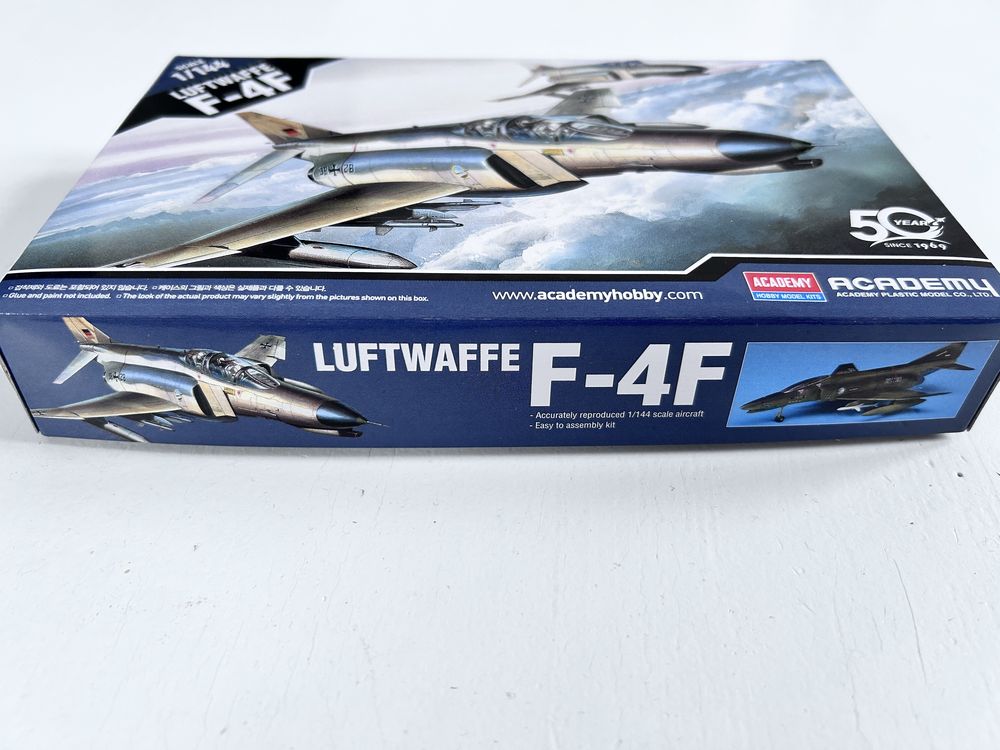 Academy 12611 samolot Luftwaffe F-4F model do sklejania 1/144