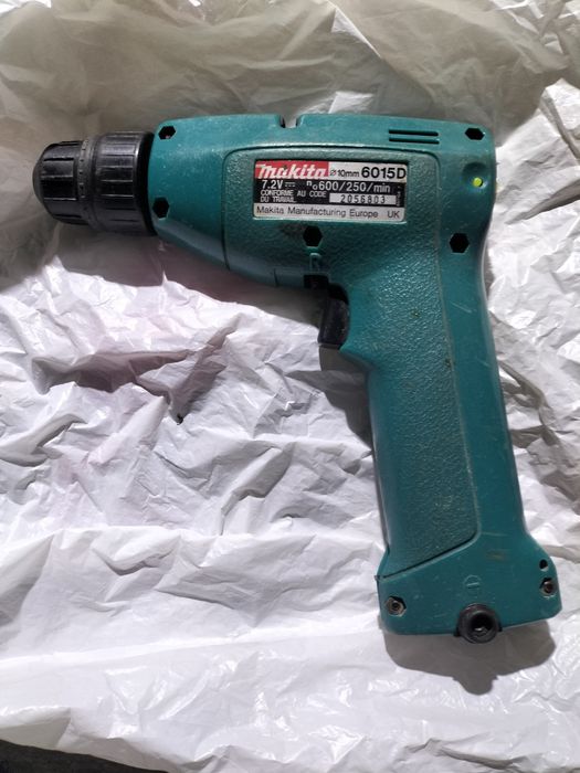 Wkrętarka Makita 6015d