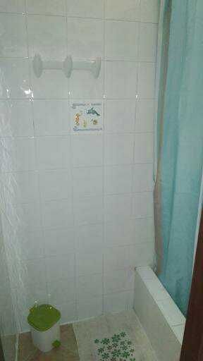 Quarto individual em Gambelas para rapariga estudante