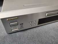 Odtwarzacz DVD Onkyo DS-555