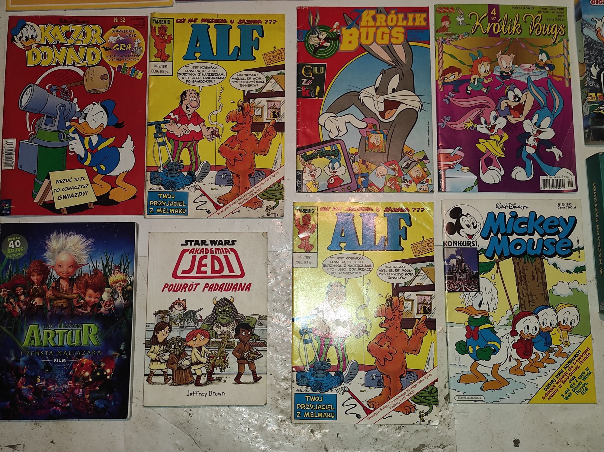 KOMIKSY Kaczor Donald,Alf,Królik Bugs,Mickey Mouse,Gigant,Robinson...