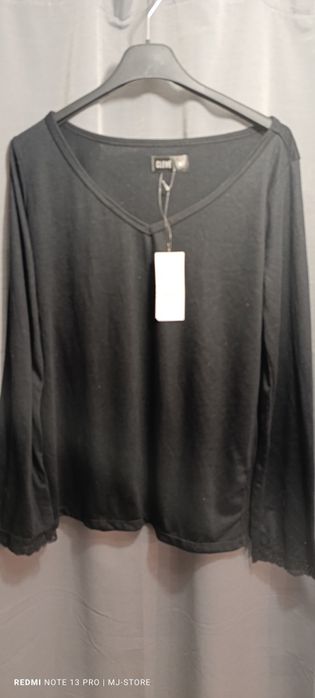 Bluzka góra od piżamy z wykończeniem z koronki