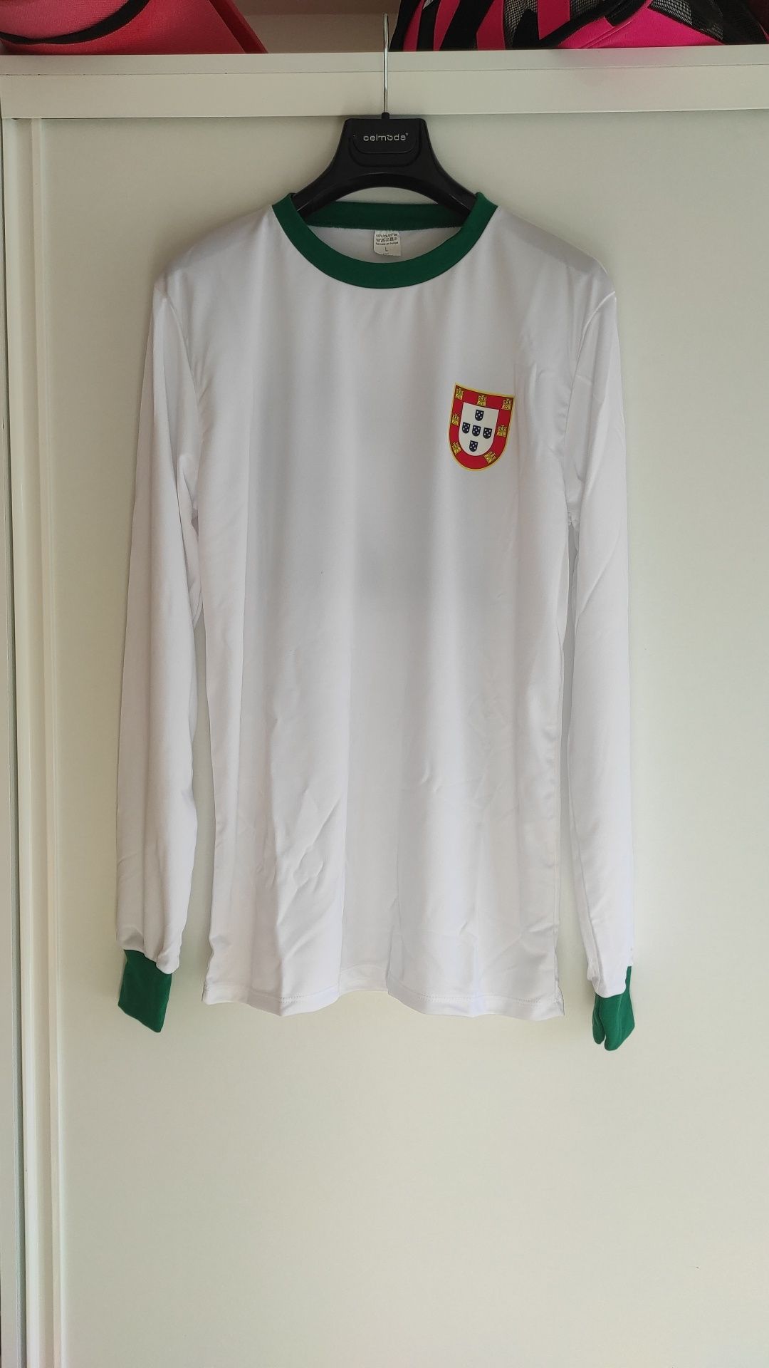 Camisola de Portugal com o n. 12