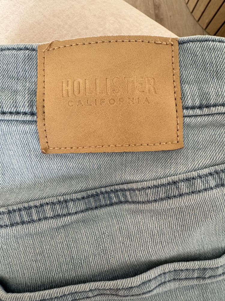 Hollister jasne jeansy super skinny, rozm. W34 L34