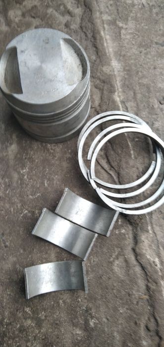 Поршні на мото Иж - Юпітер, та Минск