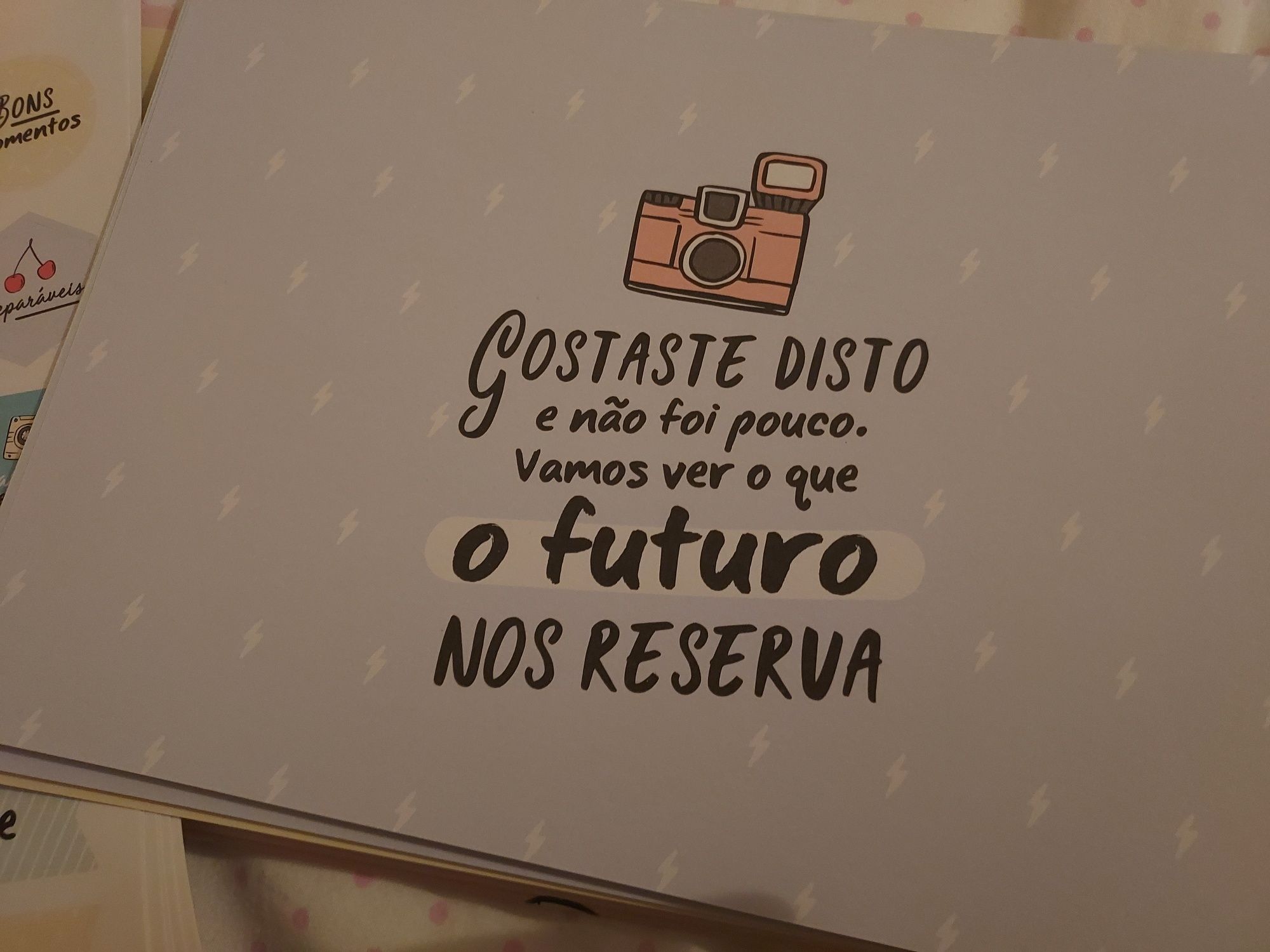 Mr. Wonderful: livro + 8 folhas autocolantes