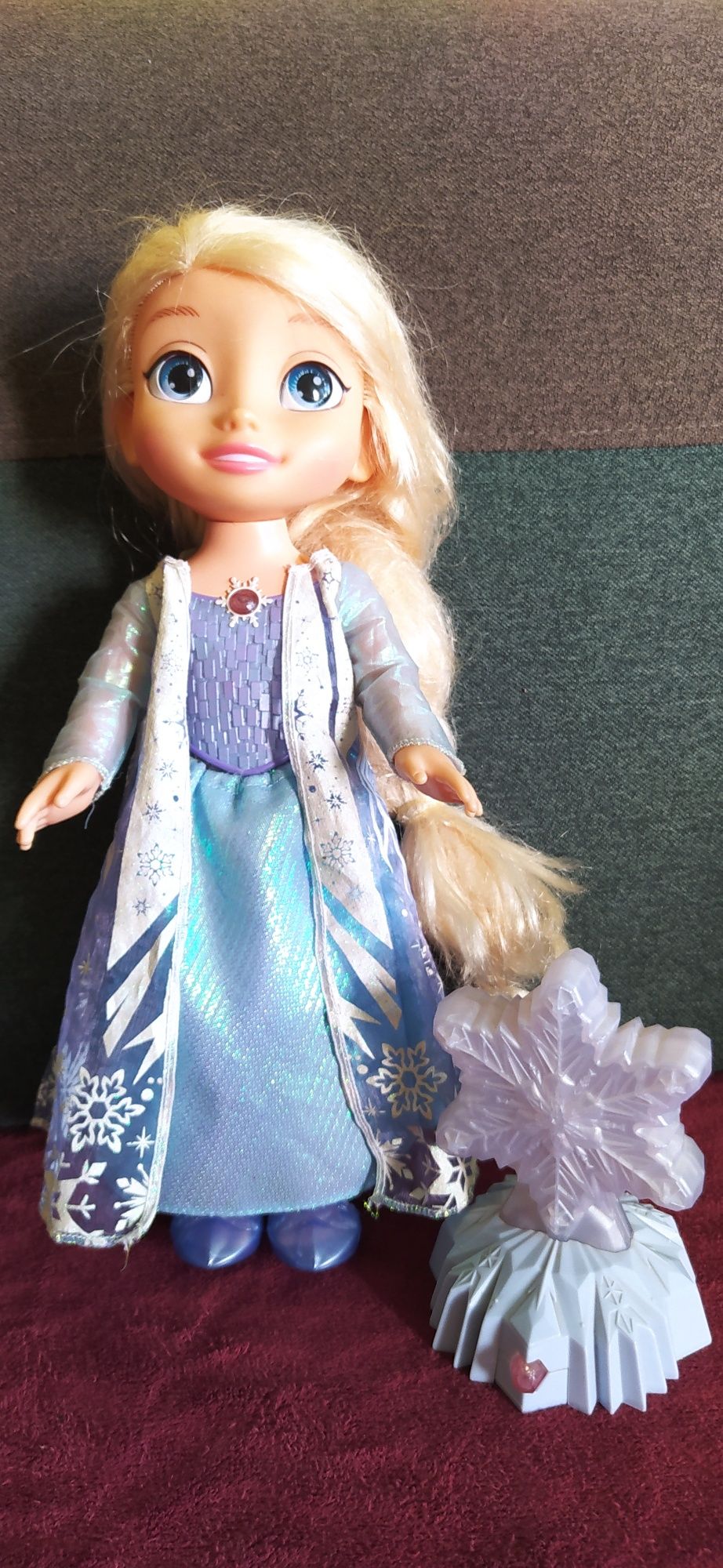 Magiczna lalka Elsa z filmu Frozen Mattel