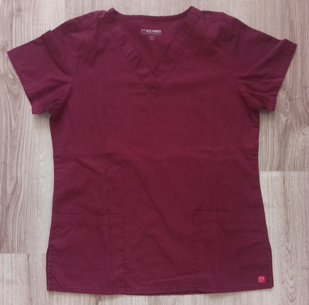 Burgundowy scrubs