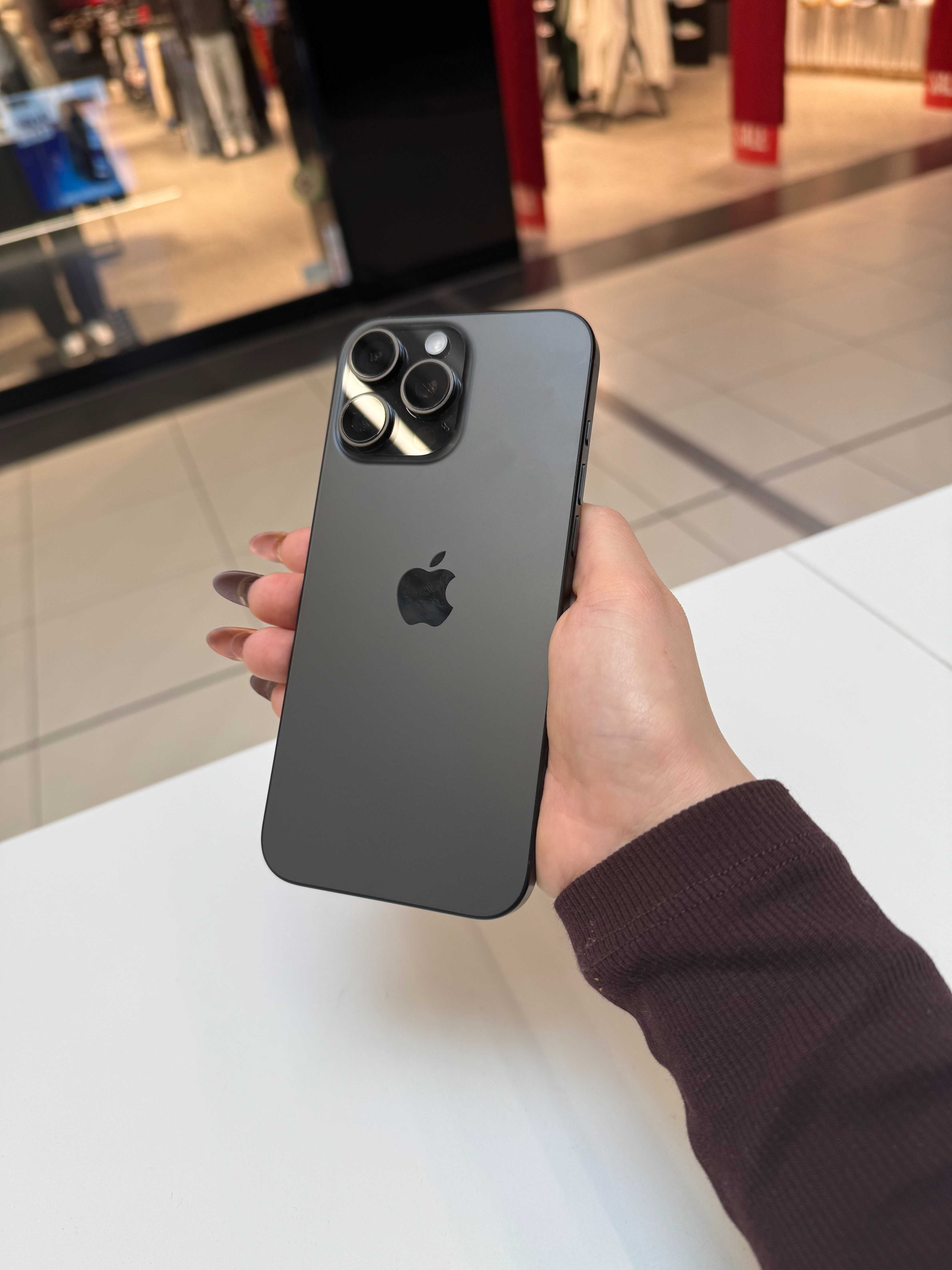 iPhone 16 Pro Max 256 GB Black Titanium – jak nowy!