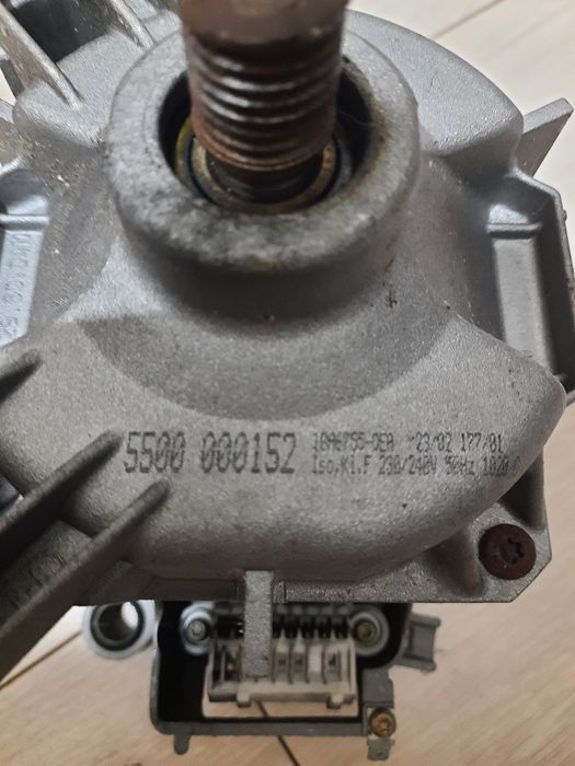 Silnik napędowy do pralki Bosch 
766,00 zł
+12,99 zł za wysy