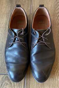 Туфлі та кросівки чоловічі, розмір 27(43)