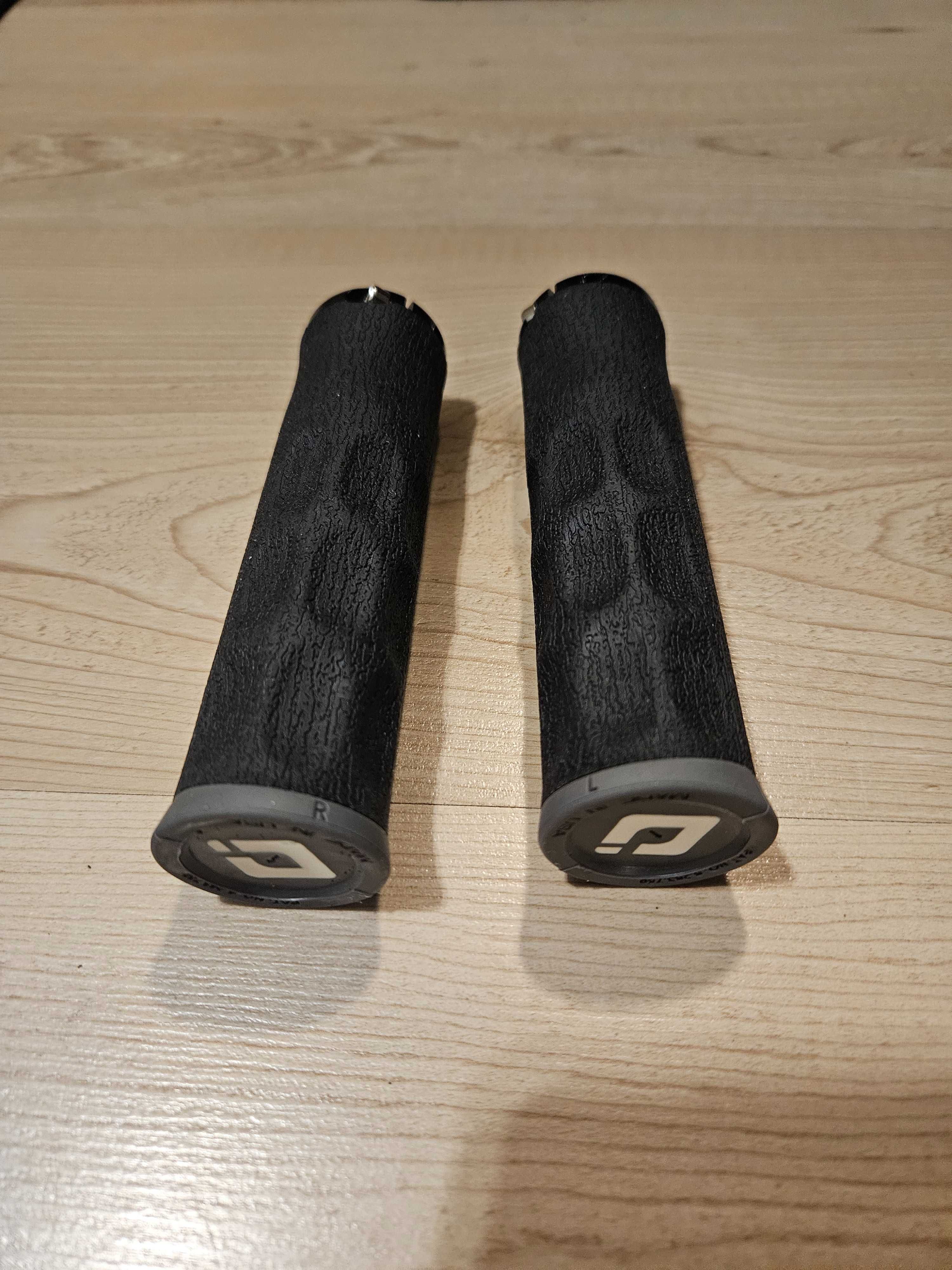 Gripy | Chwyty rowerowe ODI F1 DREAD LOCK V2.1 czarne piankowe