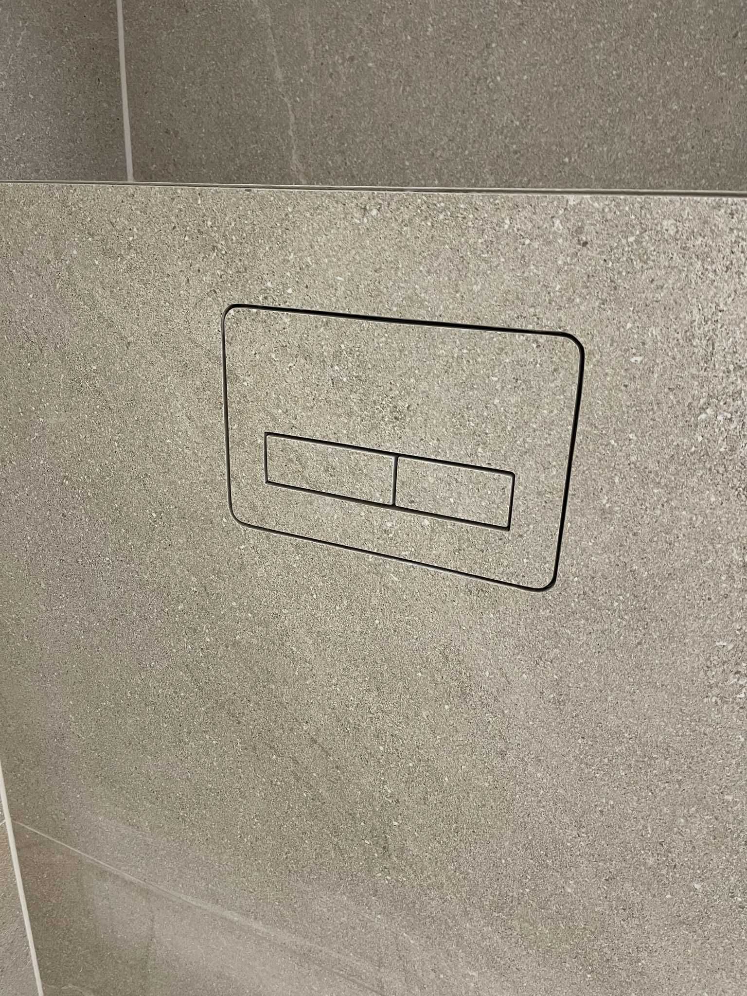 Ukryty przycisk spłukujący WC Geberit Cersanit Roca Tece