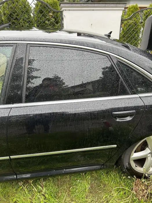 Drzwi lewy tył audi a8 d3 LZ9Y