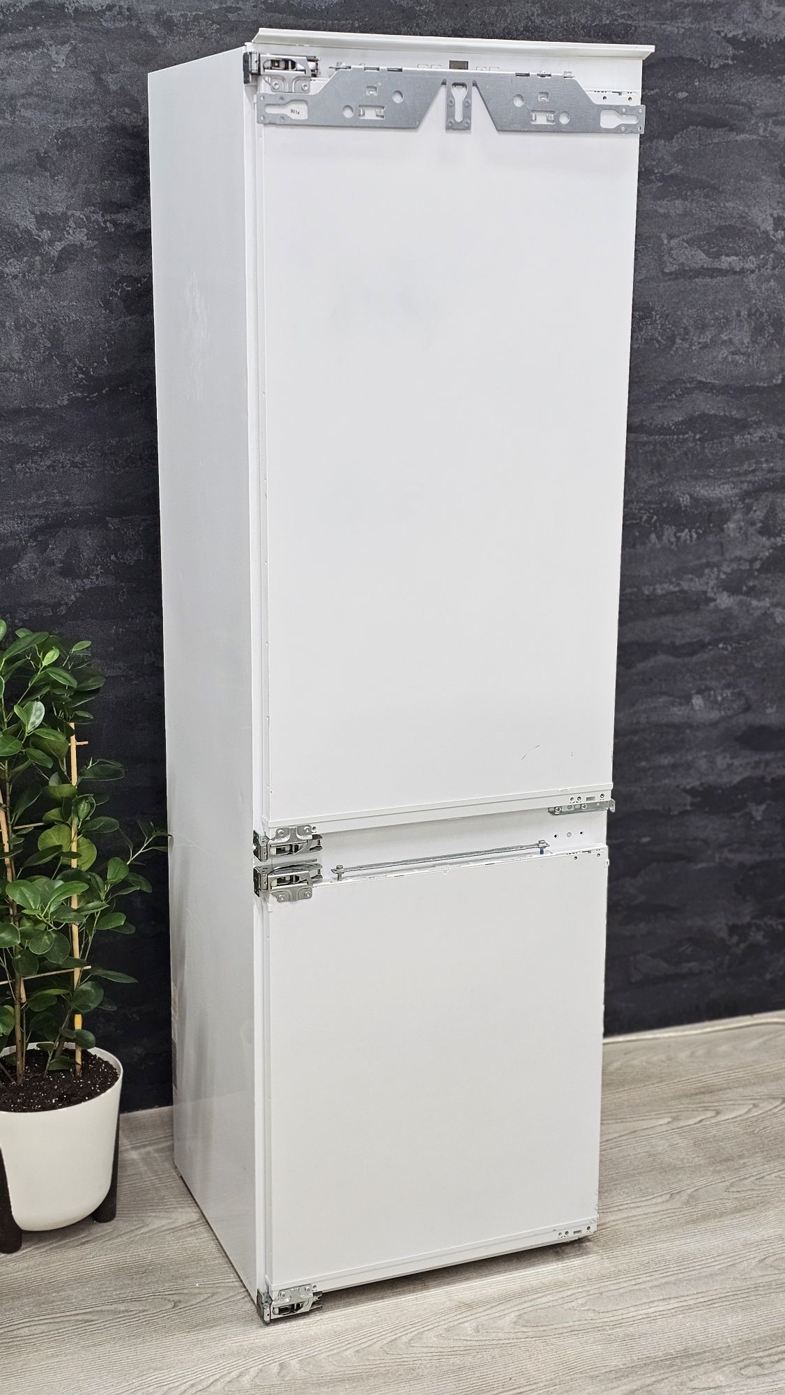 Вбудований двокамерний холодильник Liebherr ICU 3314 стан ТОП Гарантія