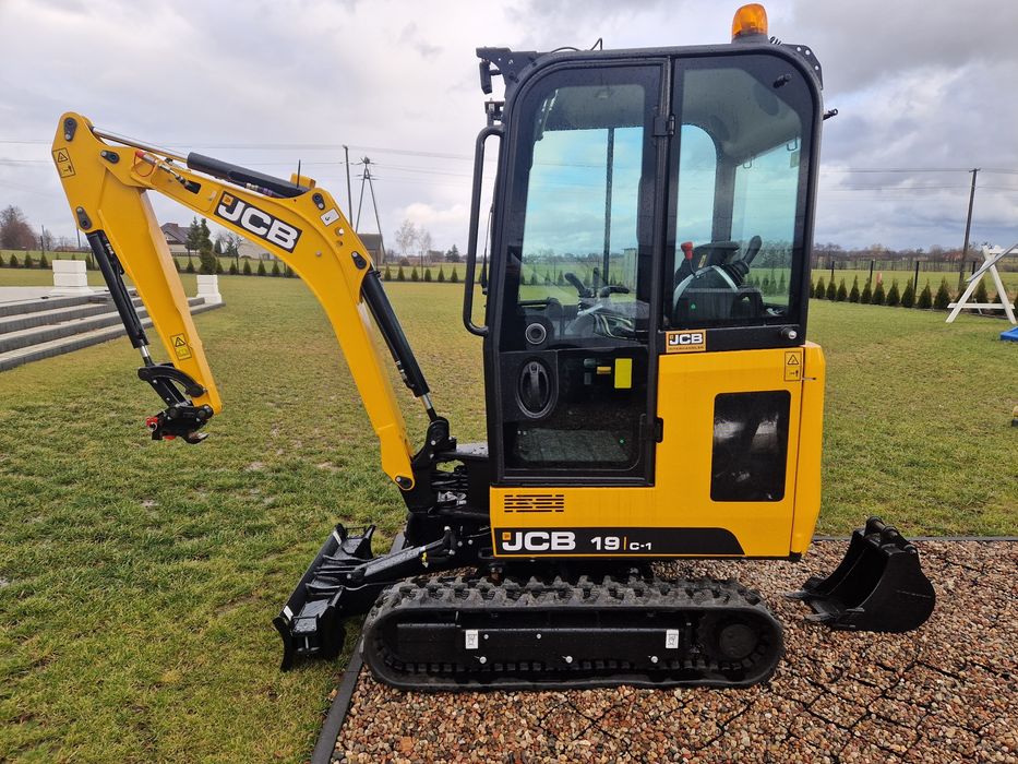 Wynajem minikoparka JCB 19C-1