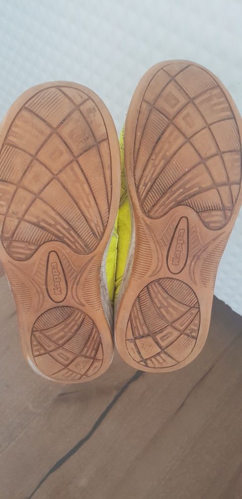Kappa Buty chłopięce halówki r. 31