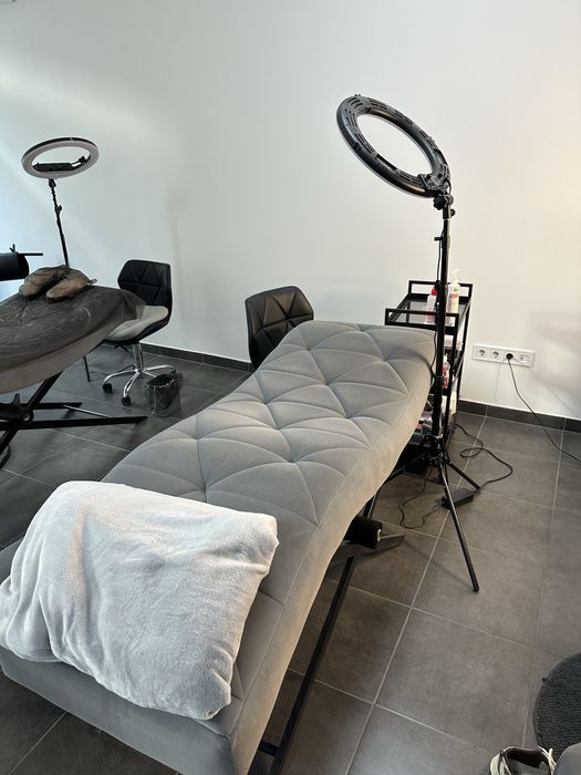 Оренда кушетки в студії краси