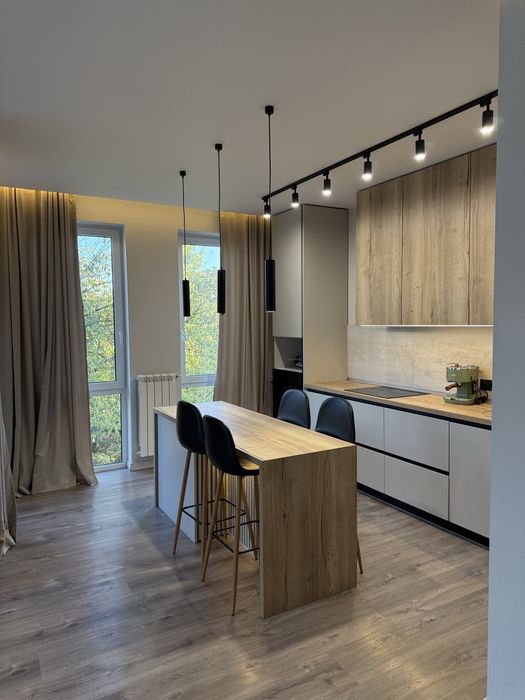 Без комісії! Продаж кв 64 м2 з електрогенератором, Пр Свободи