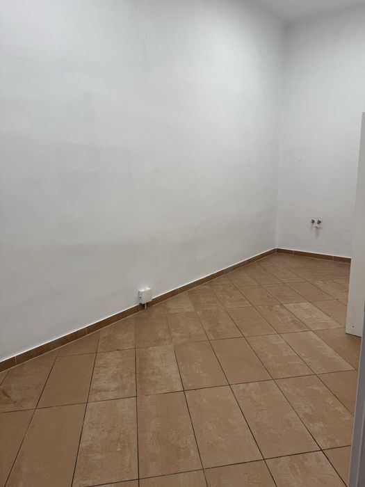 Wynajmę lokal 12 m Chrobrego na gabinet masażu fizjoterapii itp.