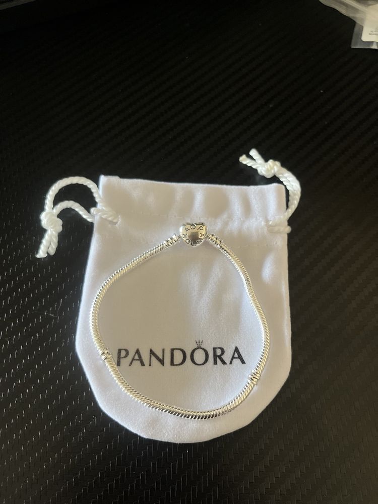Pulseira Pandora Nova