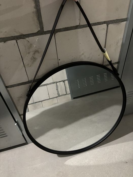 Lustro okrągłe na pasku 60cm