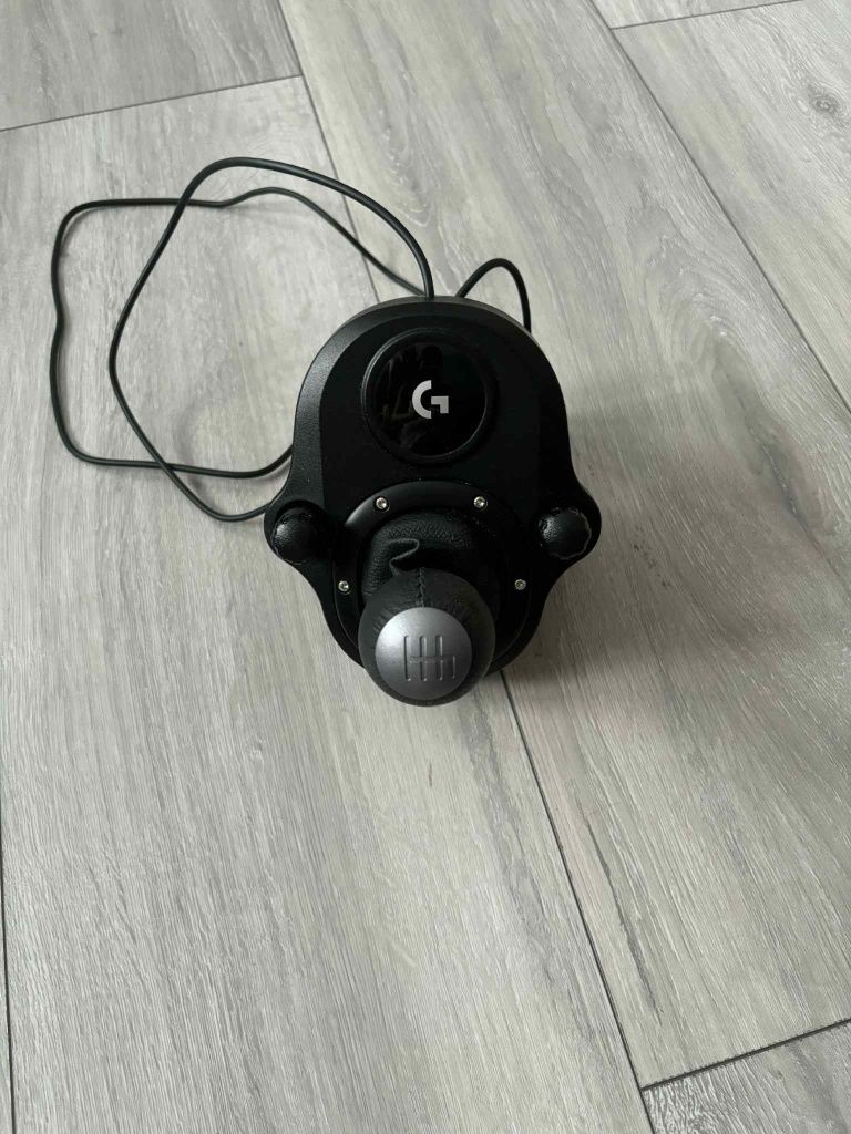 Kierownica Logitech g29 + drążek zmiany biegów