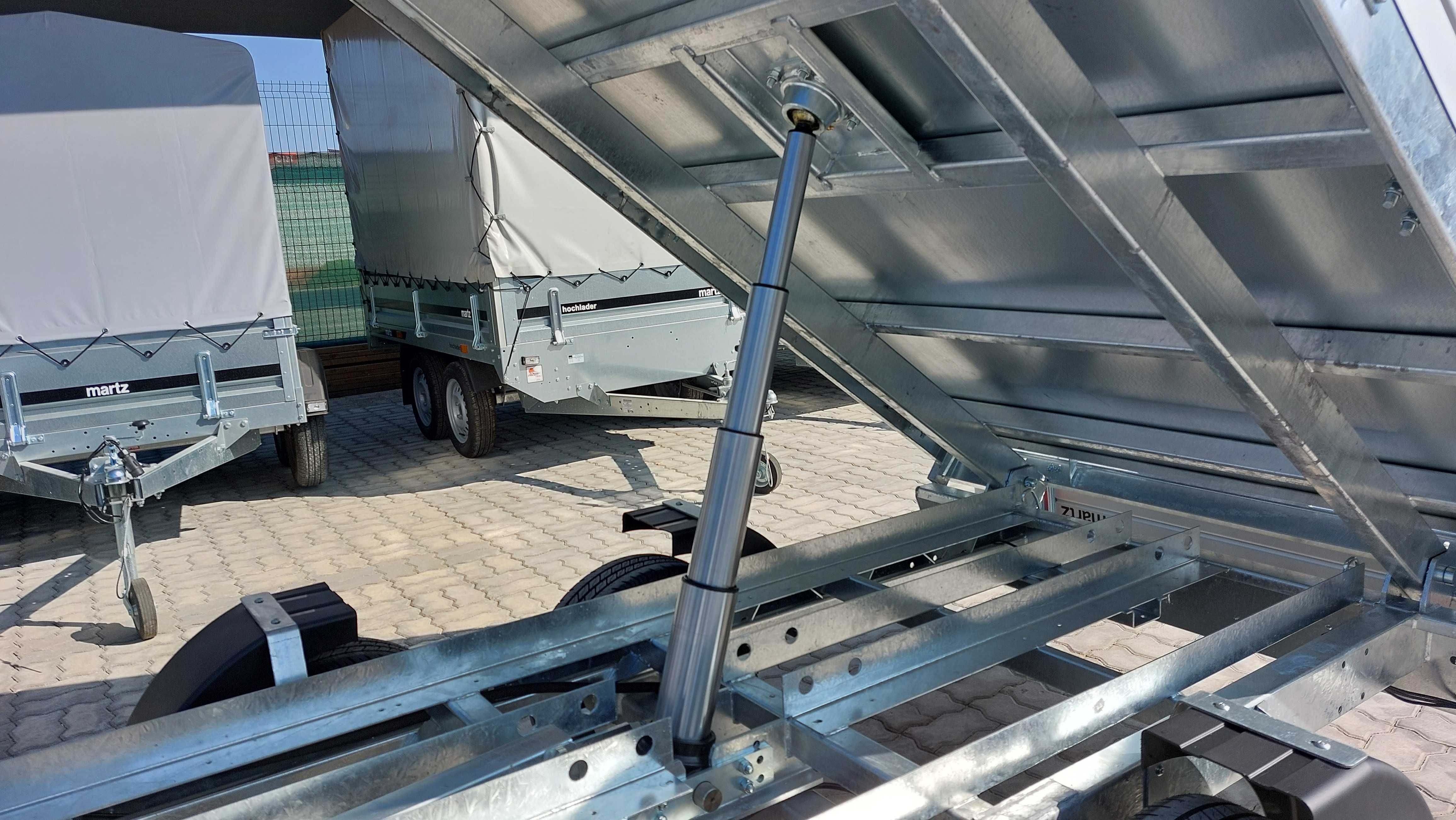 Atrelado   MARTZ modelo Kipper 300/2  (2.7T)  Basculante Hidráulico.