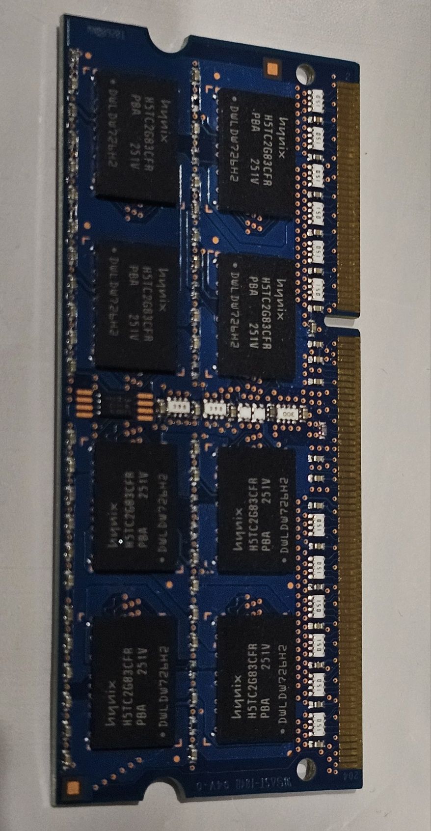 Pamięć RAM 4gb DDR3 Hynix do laptopa 2Rx8 12800s HMT351S6CFR8A