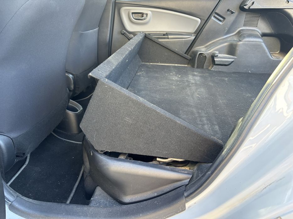 Przekladka podłoga zabudowa do Van hybryda Toyota Yaris III 2016 r