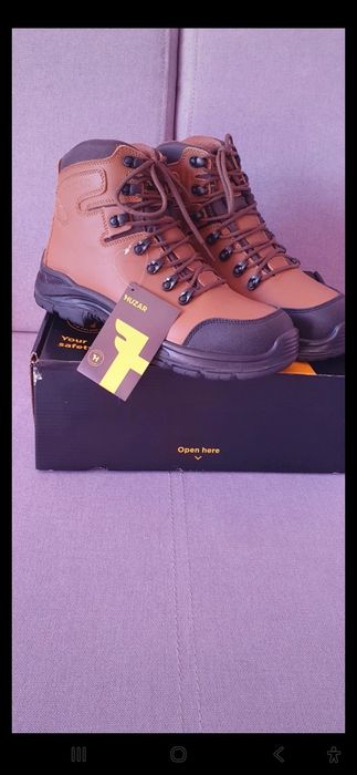 Buty robocze wzmacniane