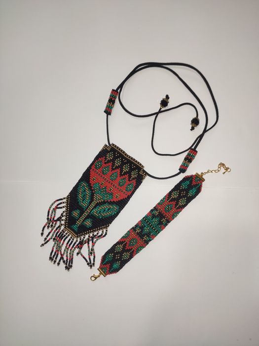 Вироби з якісного бісеру.